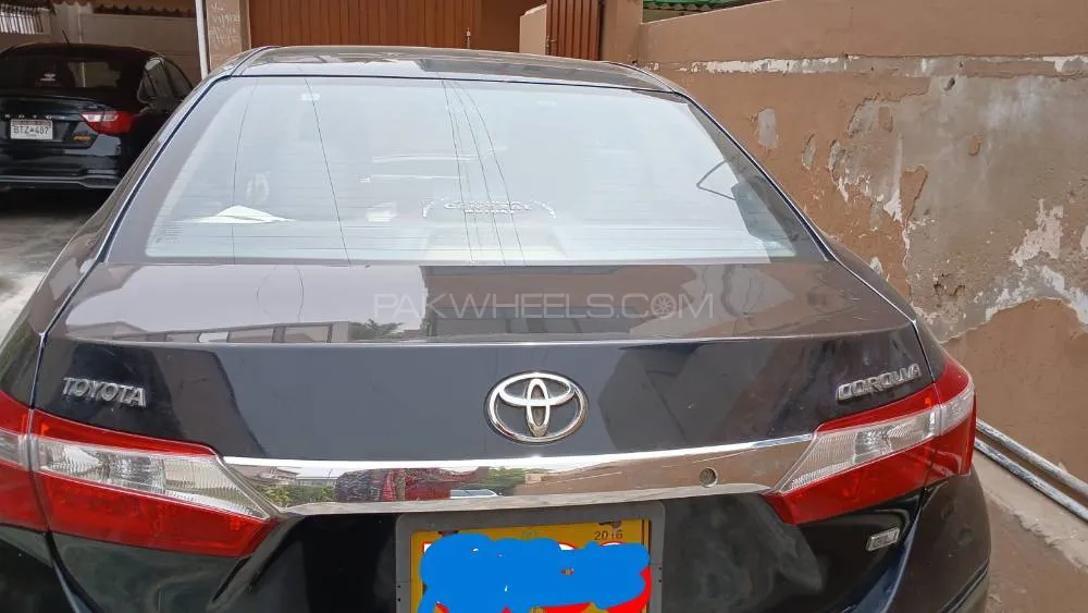 Toyota Corolla 2016 for Sale in Karachi Image-1