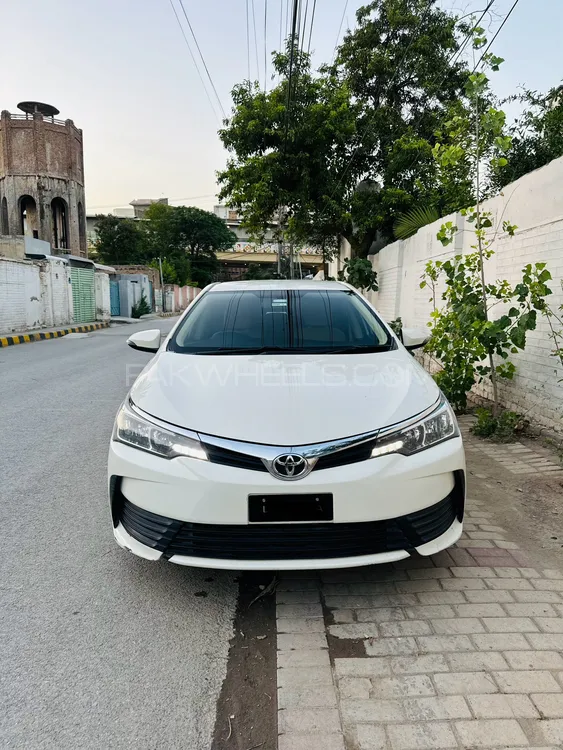 Toyota Corolla 2017 for Sale in Peshawar Image-1
