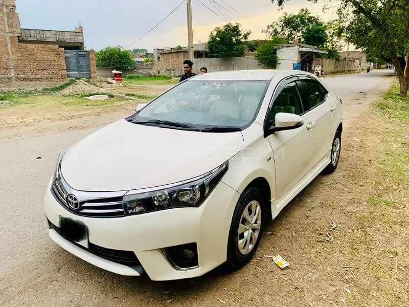 Toyota Corolla 2017 for Sale in Mardan Image-1