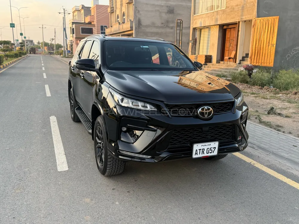 ٹویوٹا فورچیونر 2024 for Sale in سیالکوٹ Image-1