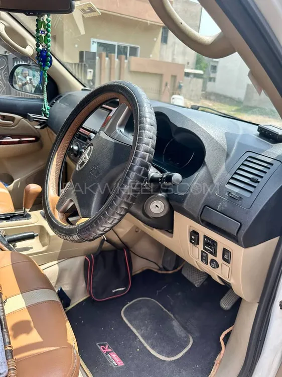Toyota Hilux 2016 for Sale in Faisalabad Image-1