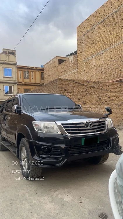 Toyota Hilux 2012 for Sale in Peshawar Image-1