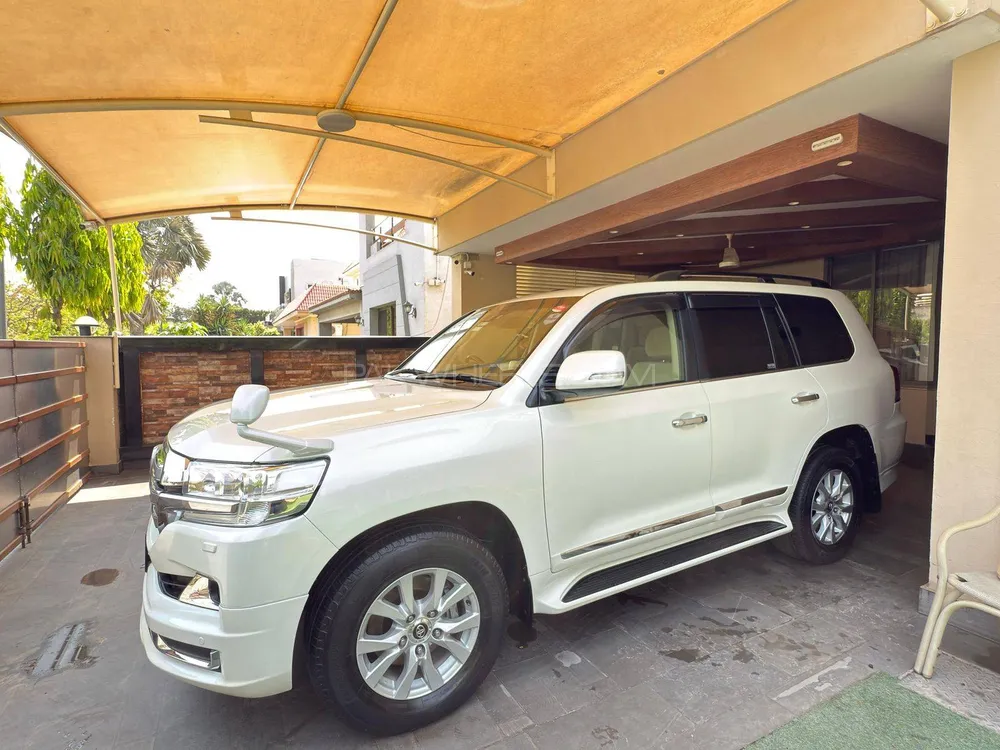 Toyota Land Cruiser 2016 for Sale in Gujranwala Image-1