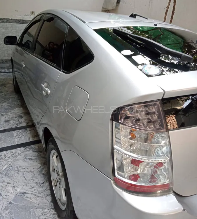 Toyota Prius 2010 for Sale in Sheikhupura Image-1
