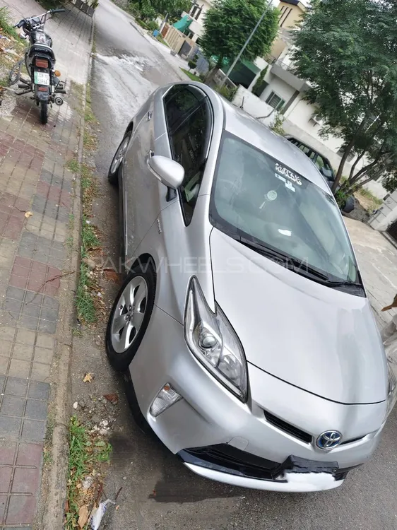 Toyota Prius 2014 for Sale in Islamabad Image-1