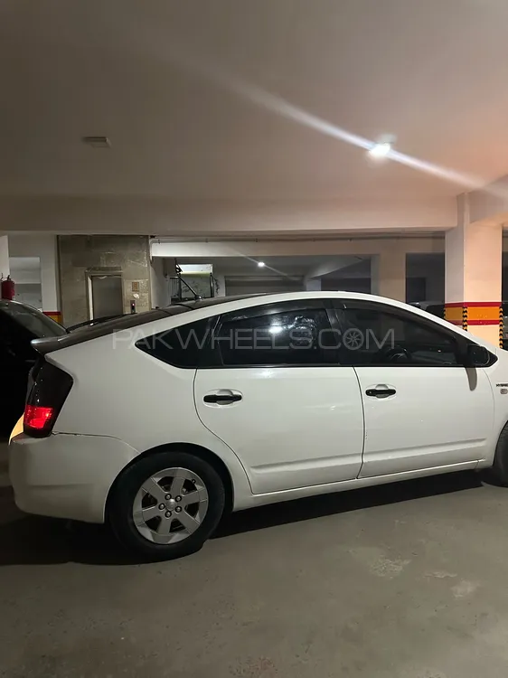Toyota Prius 2007 for Sale in Peshawar Image-1