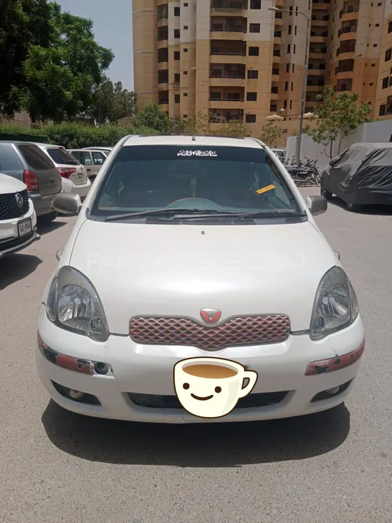 Toyota Vitz 2000 for Sale in Karachi Image-1