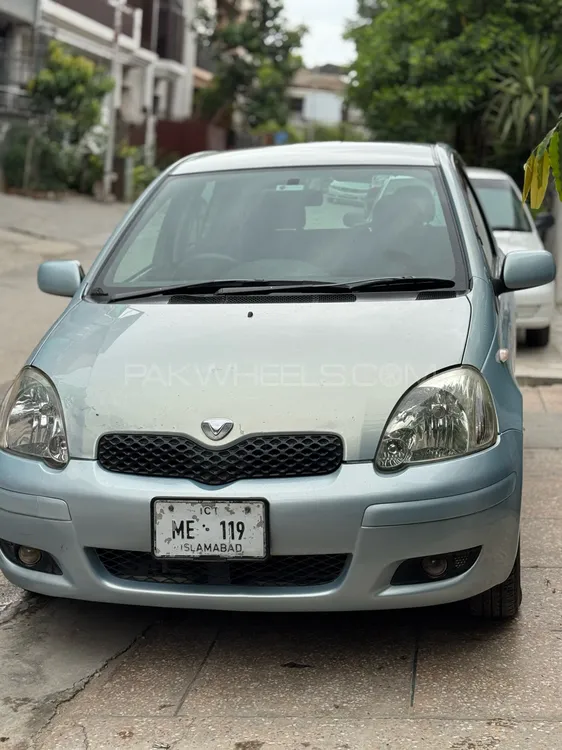 Toyota Vitz 2004 for Sale in Islamabad Image-1