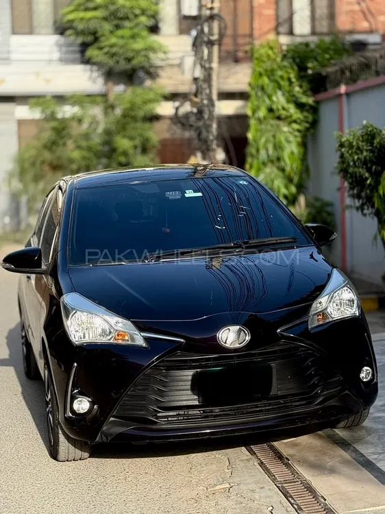 Toyota Vitz 2018 for Sale in Lahore Image-1