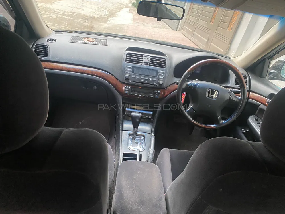 Honda Accord 2005 for Sale in Multan Image-1