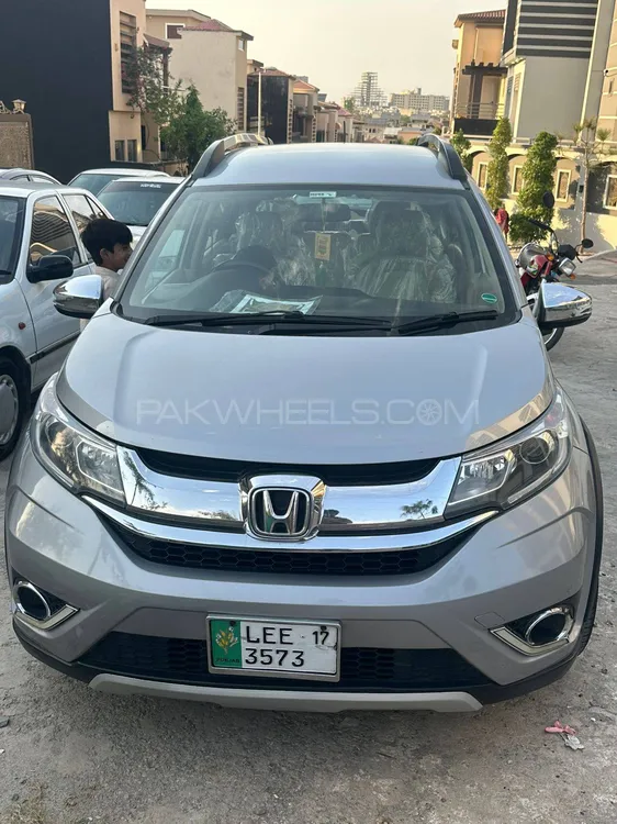 Honda BR-V 2017 for Sale in Islamabad Image-1