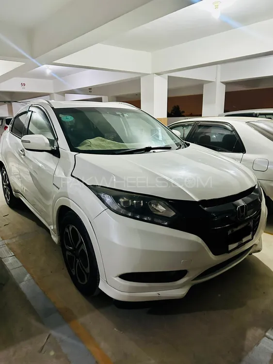 Honda Vezel 2014 for Sale in Karachi Image-1