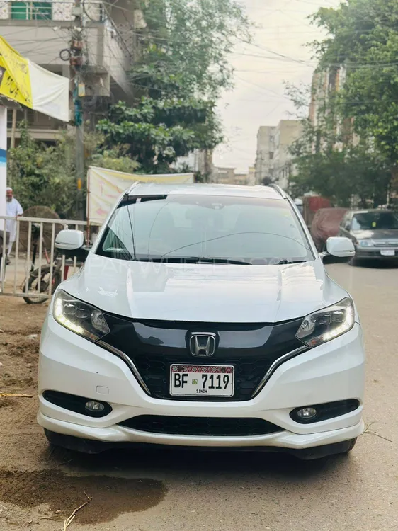Honda Vezel 2015 for Sale in Karachi Image-1