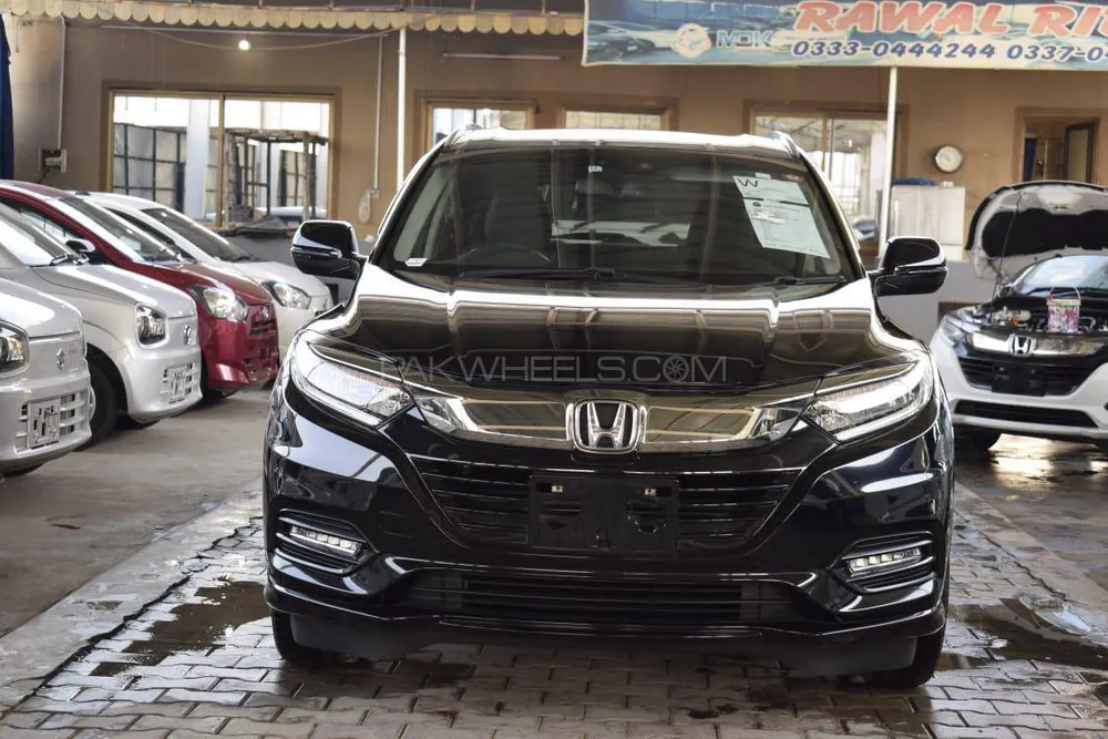 Honda Vezel 2018 for Sale in Islamabad Image-1