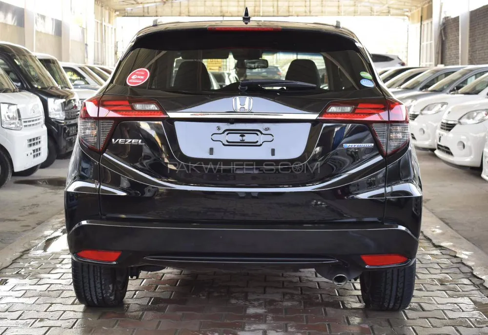 Honda Vezel 2018 for Sale in Islamabad Honda Vezel 2018 for Sale in Islamabad Image-4