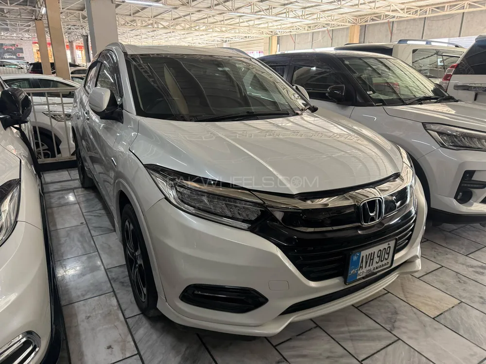 Honda Vezel 2018 for Sale in Peshawar Image-1
