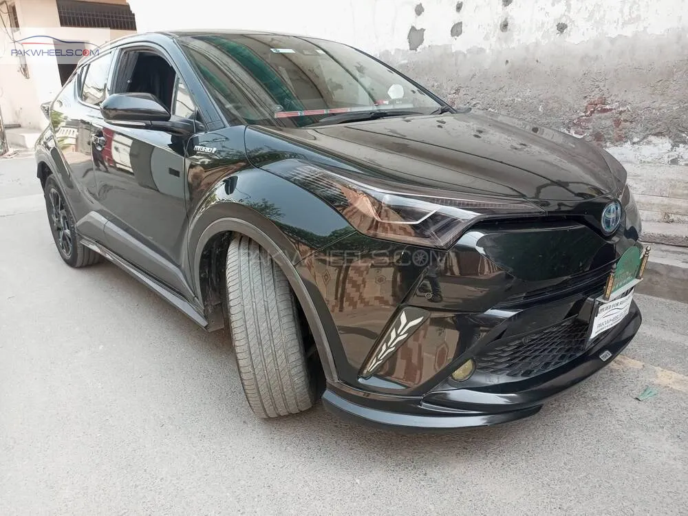 ٹویوٹا سی-ایچ آر 2017 for Sale in فیصل آباد Image-1