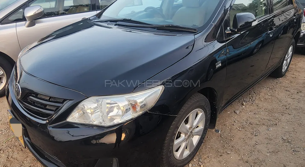 Toyota Corolla 2013 for Sale in Karachi Image-1