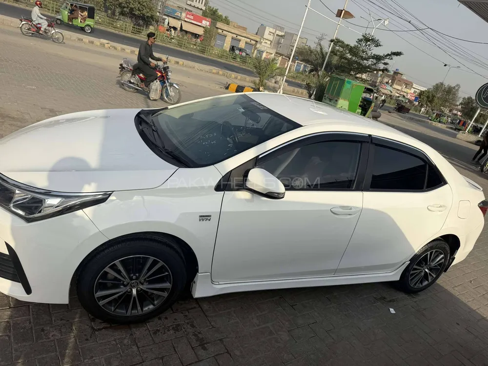 Toyota Corolla 2018 for Sale in Islamabad Image-1