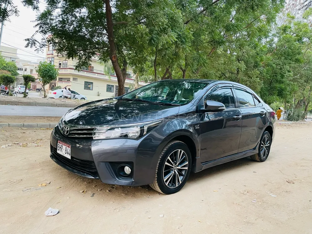 Toyota Corolla 2017 for Sale in Karachi Image-1