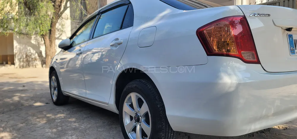 Toyota Corolla Axio 2007 for Sale in Kohat Image-1