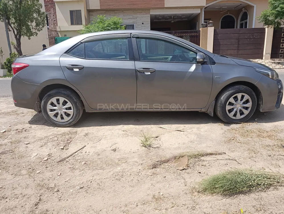 Toyota Corolla 2017 for Sale in Lahore Image-1