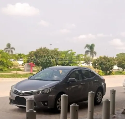 Toyota Corolla 2015 for Sale in Islamabad Image-1