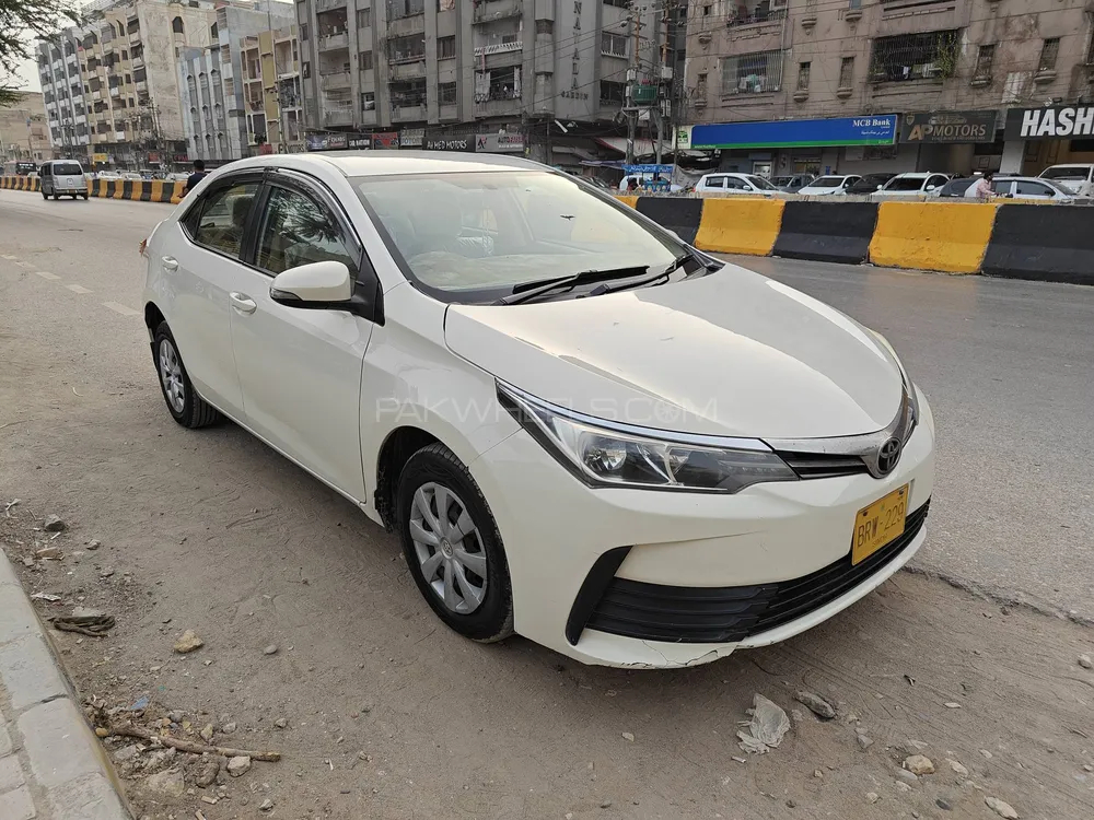 Toyota Corolla 2019 for Sale in Karachi Image-1