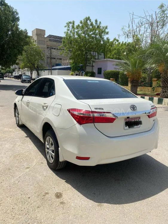 Toyota Corolla 2015 for Sale in Karachi Image-1