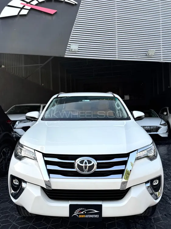 Toyota Fortuner 2018 for Sale in Lahore Image-1