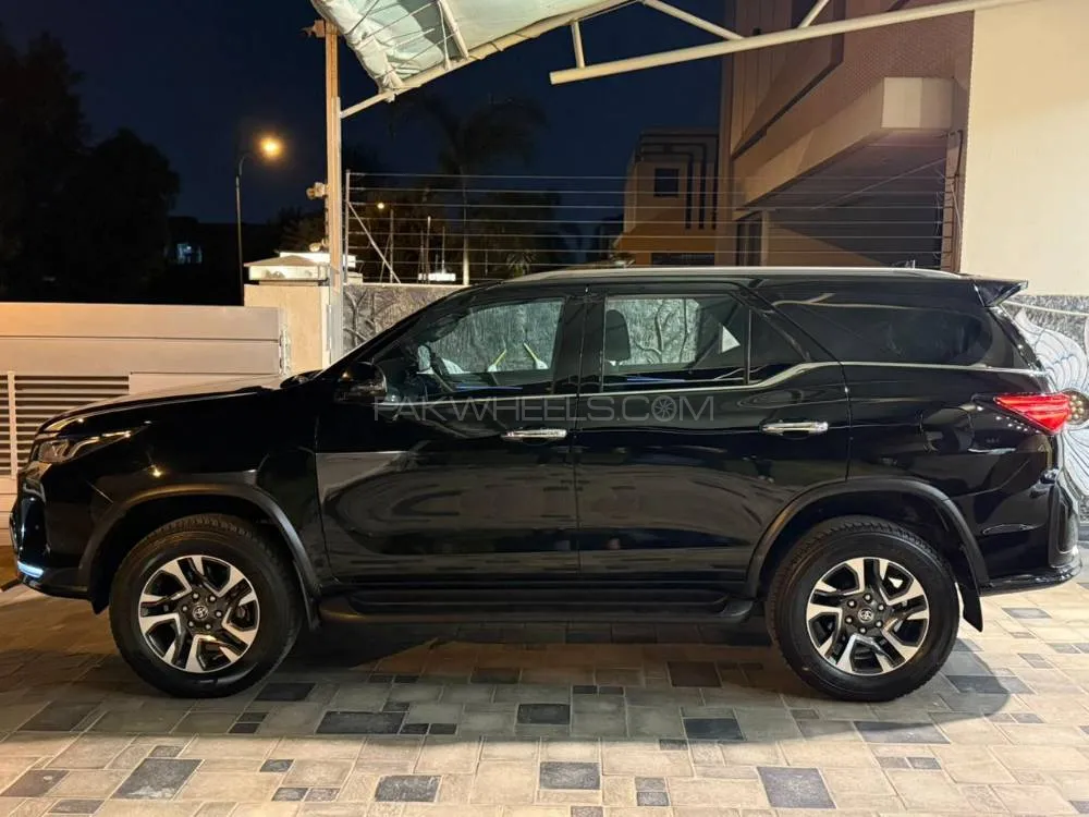 Toyota Fortuner 2023 for Sale in Lahore Image-1