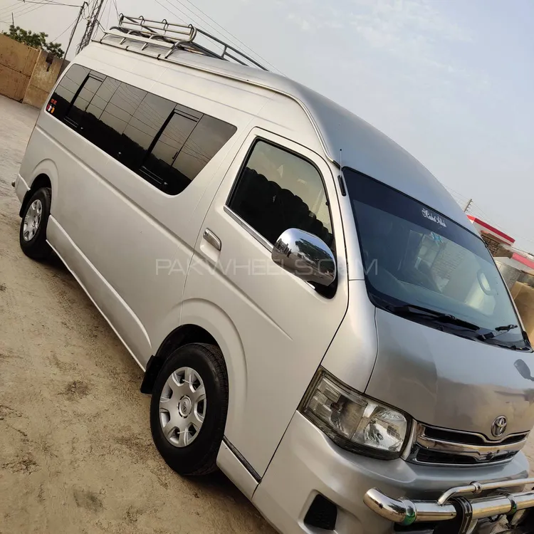 Toyota Hiace 2006 for Sale in Rahim Yar Khan Image-1