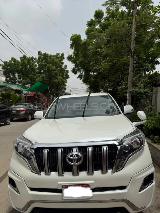Toyota Prado 2011 for Sale in Karachi Image-1