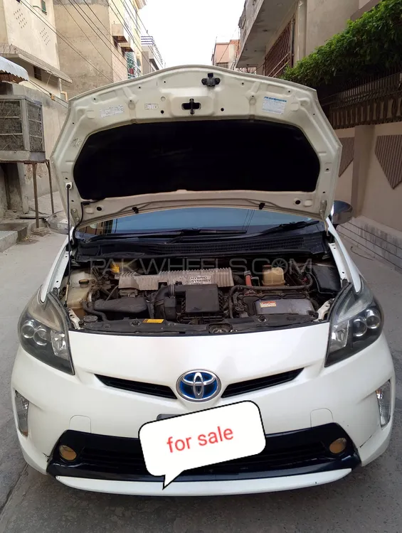 ٹویوٹا پریوس 2016 for Sale in فیصل آباد Image-1