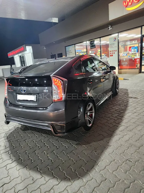 Toyota Prius 2010 for Sale in Lahore Image-1