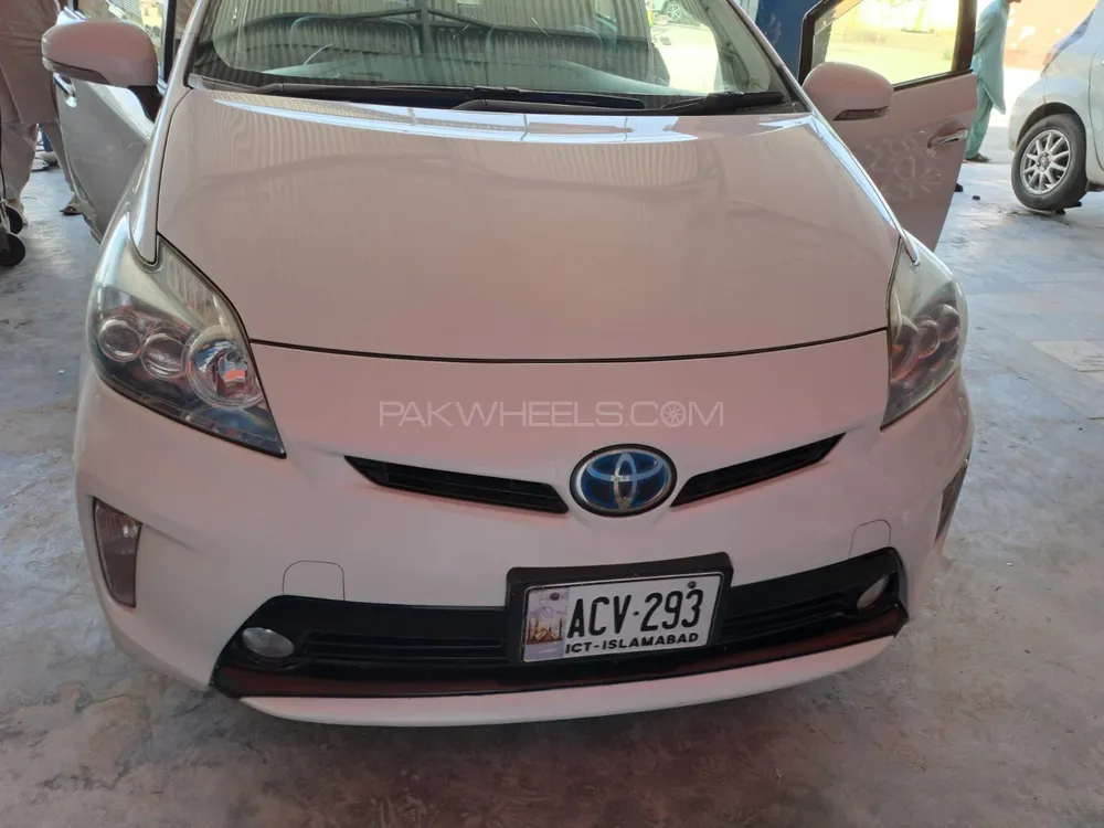 Toyota Prius 2014 for Sale in Islamabad Image-1