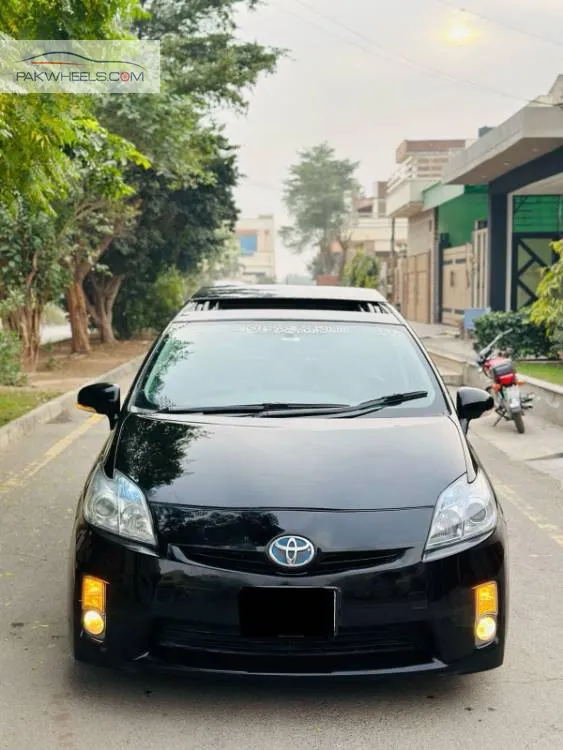 Toyota Prius 2009 for Sale in Peshawar Image-1