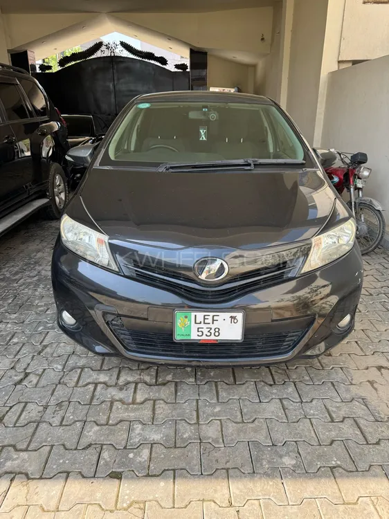 Toyota Vitz 2013 for Sale in Lahore Image-1