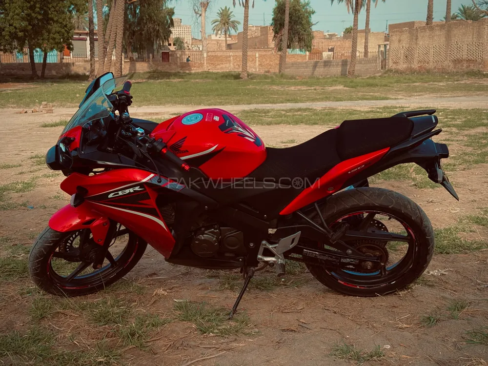 Honda CBR 150R 2014 for Sale Image-1