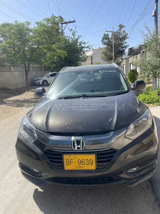 Honda Vezel 2015 for Sale in Quetta Image-1