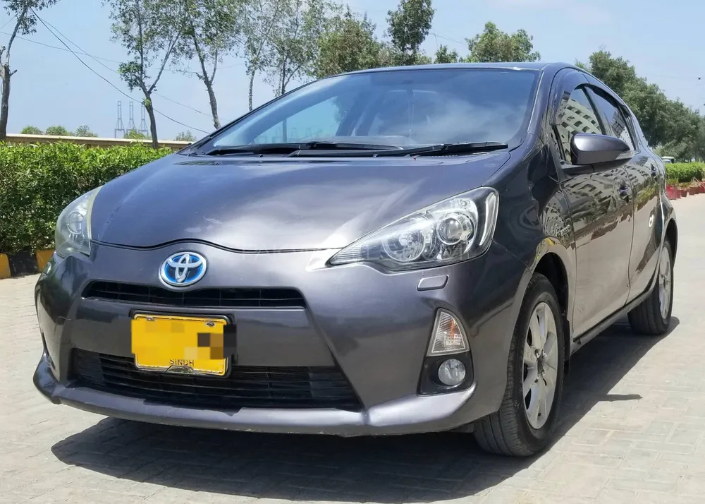 Toyota Aqua 2012 for Sale in Karachi Image-1