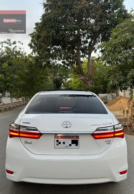 Toyota Corolla 2019 for Sale in Karachi Image-1