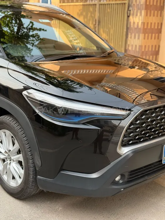Toyota Corolla Cross 2024 for Sale in Faisalabad Image-1