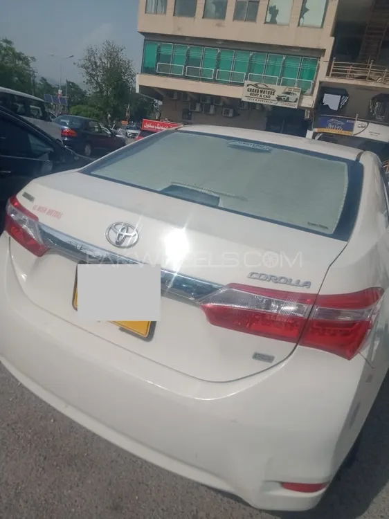 Toyota Corolla 2015 for Sale in Islamabad Image-1