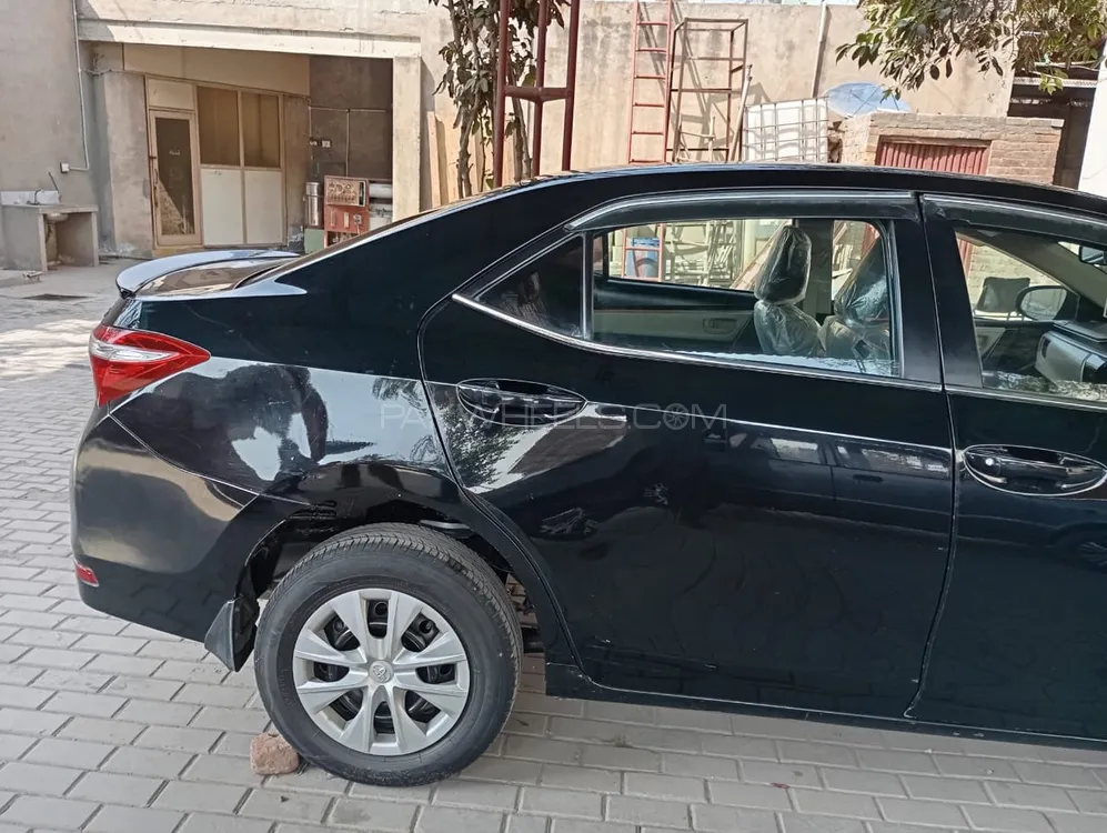 Toyota Corolla 2017 for Sale in Faisalabad Image-1