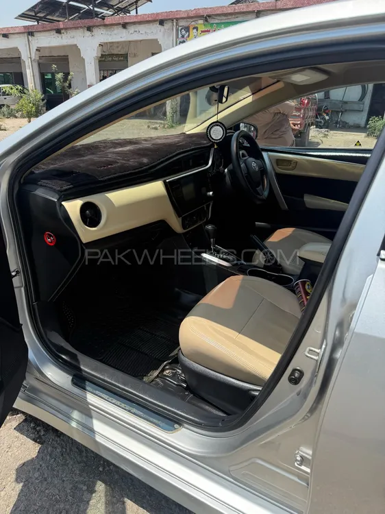 Toyota Corolla 2018 for Sale in Peshawar Image-1