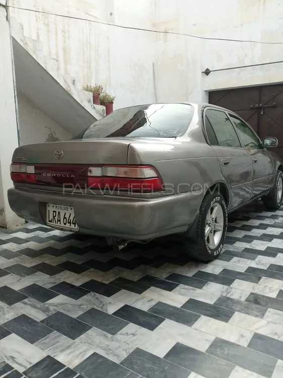 Toyota Corolla 2001 for Sale in Dera ismail khan Image-1