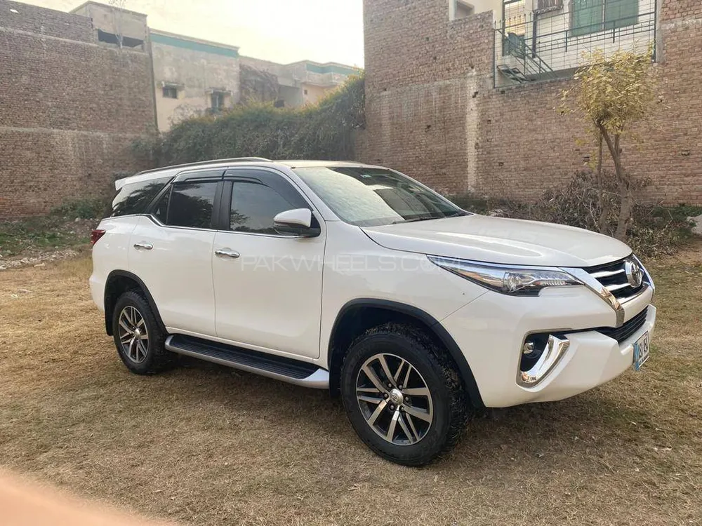 Toyota Fortuner 2020 for Sale in Sargodha Image-1