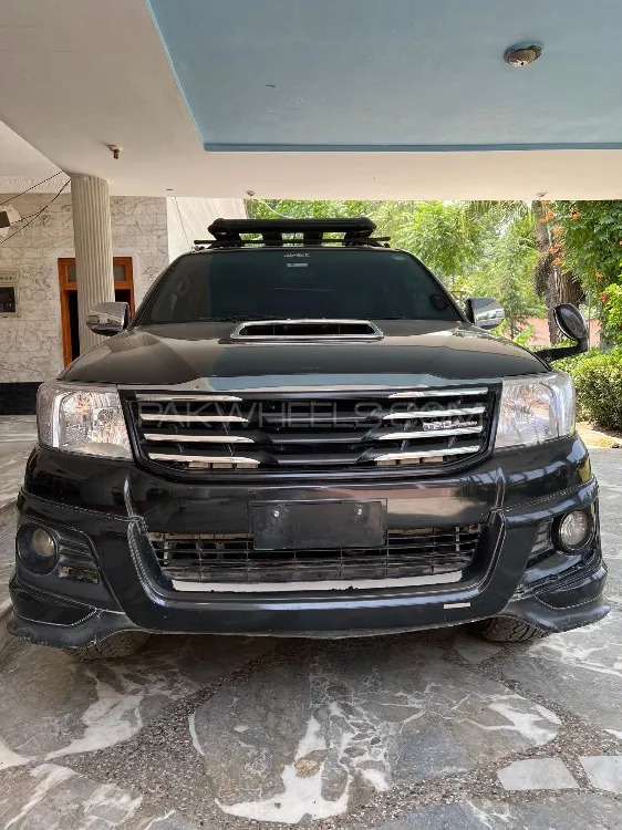 Toyota Hilux 2012 for Sale in Buner Image-1