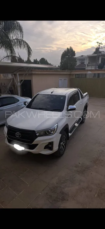 Toyota Hilux 2019 for Sale in Islamabad Image-1